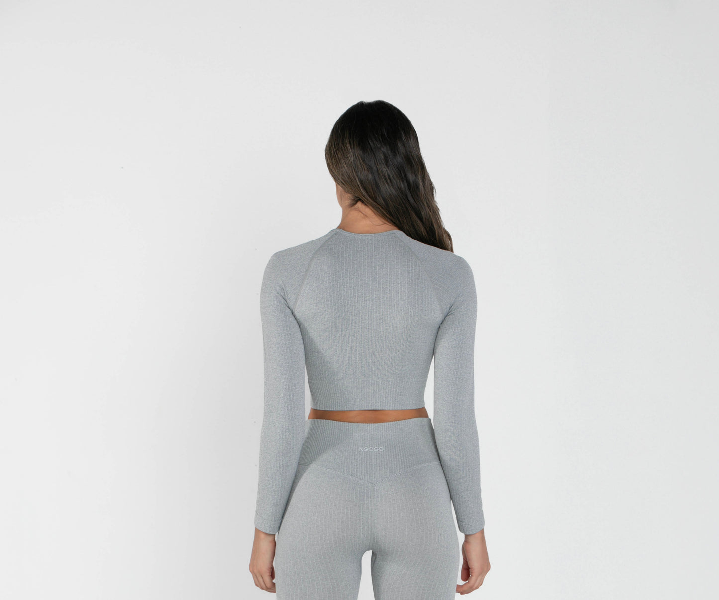 Bloom - Long-Sleeved Crop Top - Grey