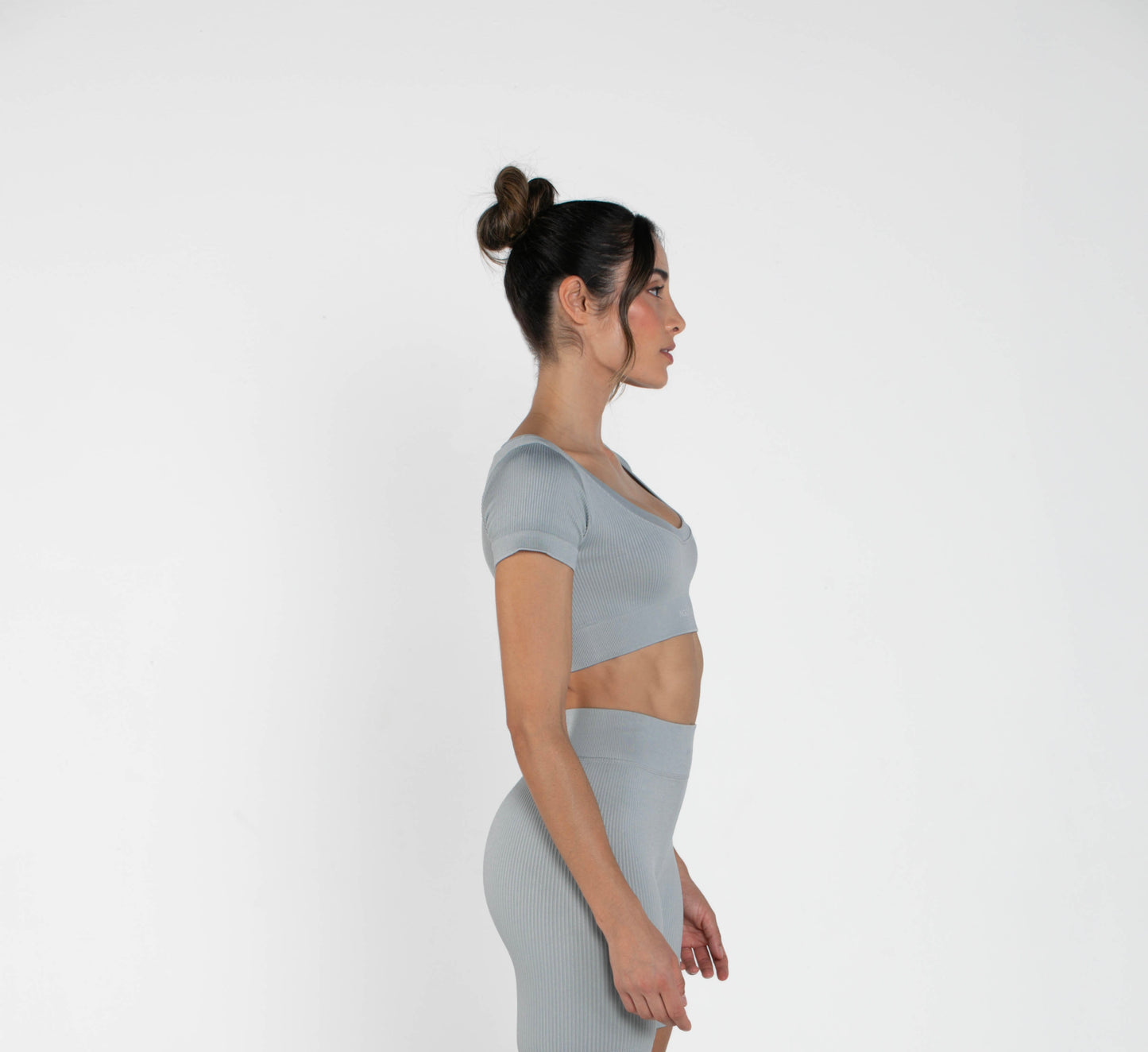 Mid - Short - Sleeved - Crop Top - Grey