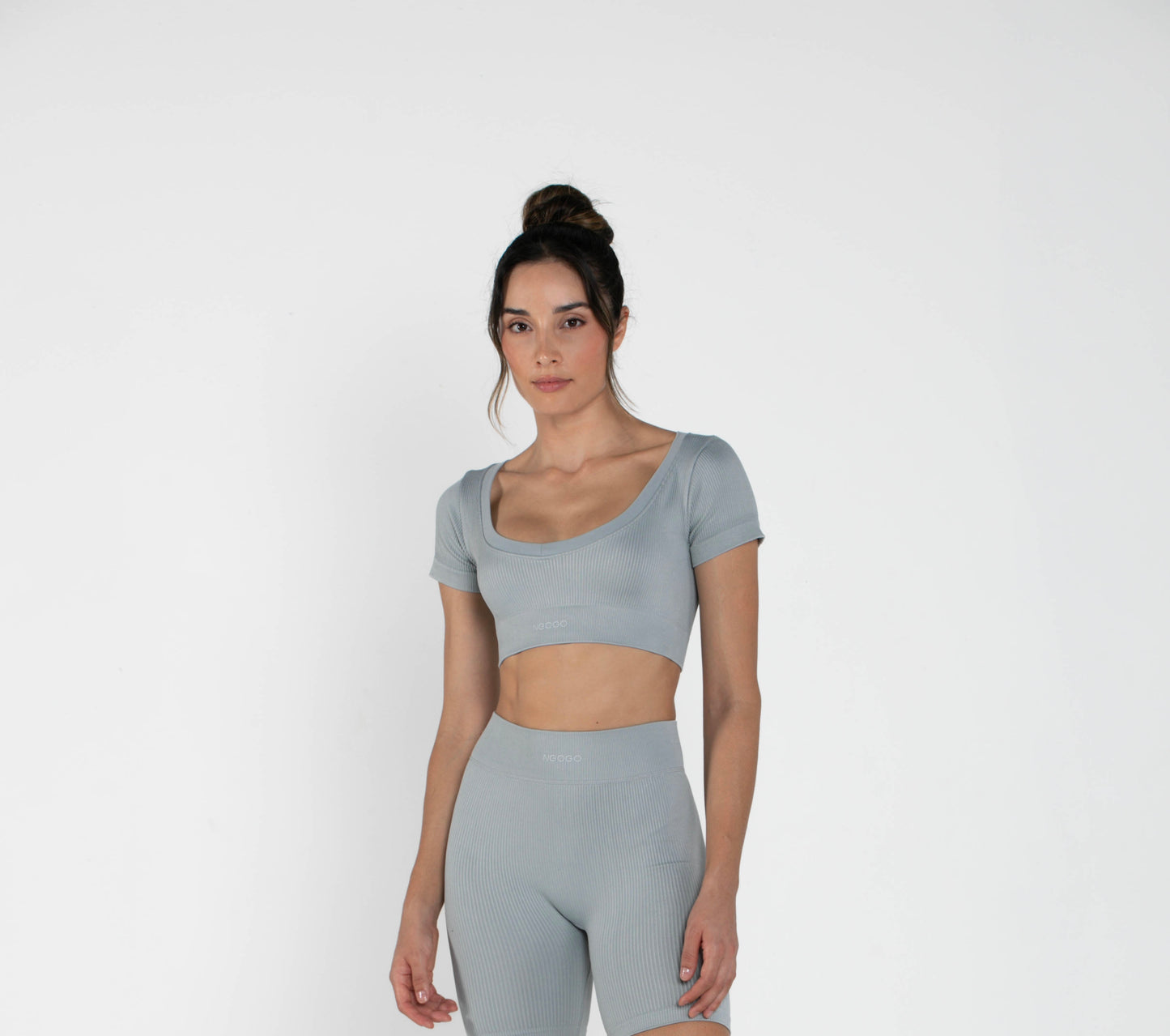 Mid - Short - Sleeved - Crop Top - Grey