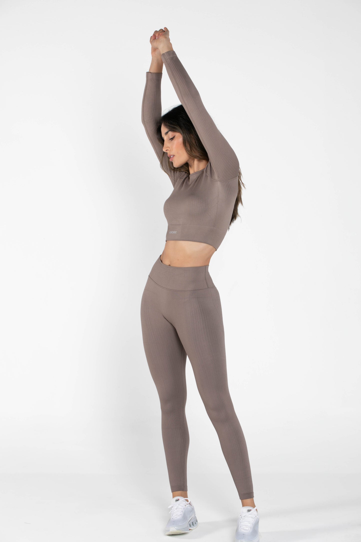 Bloom - Long-Sleeved Crop Top - Brown